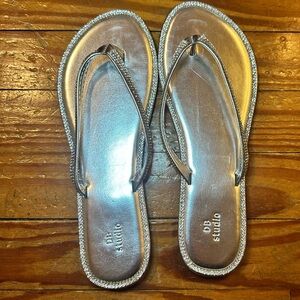 David’s Bridal Flip Flop
